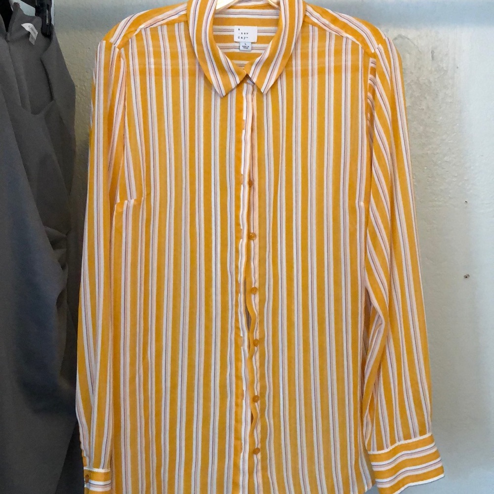 Gorgeous office button down!